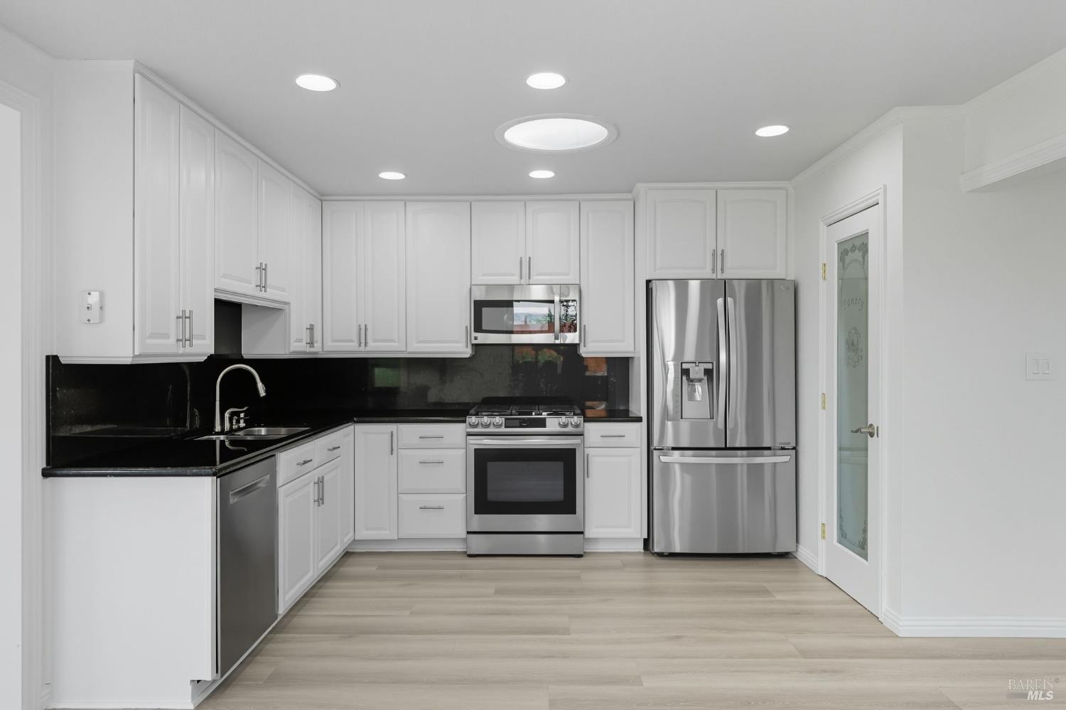 Detail Gallery Image 15 of 55 For 4263 Queen Anne Dr, Union City,  CA 94587 - 3 Beds | 2 Baths