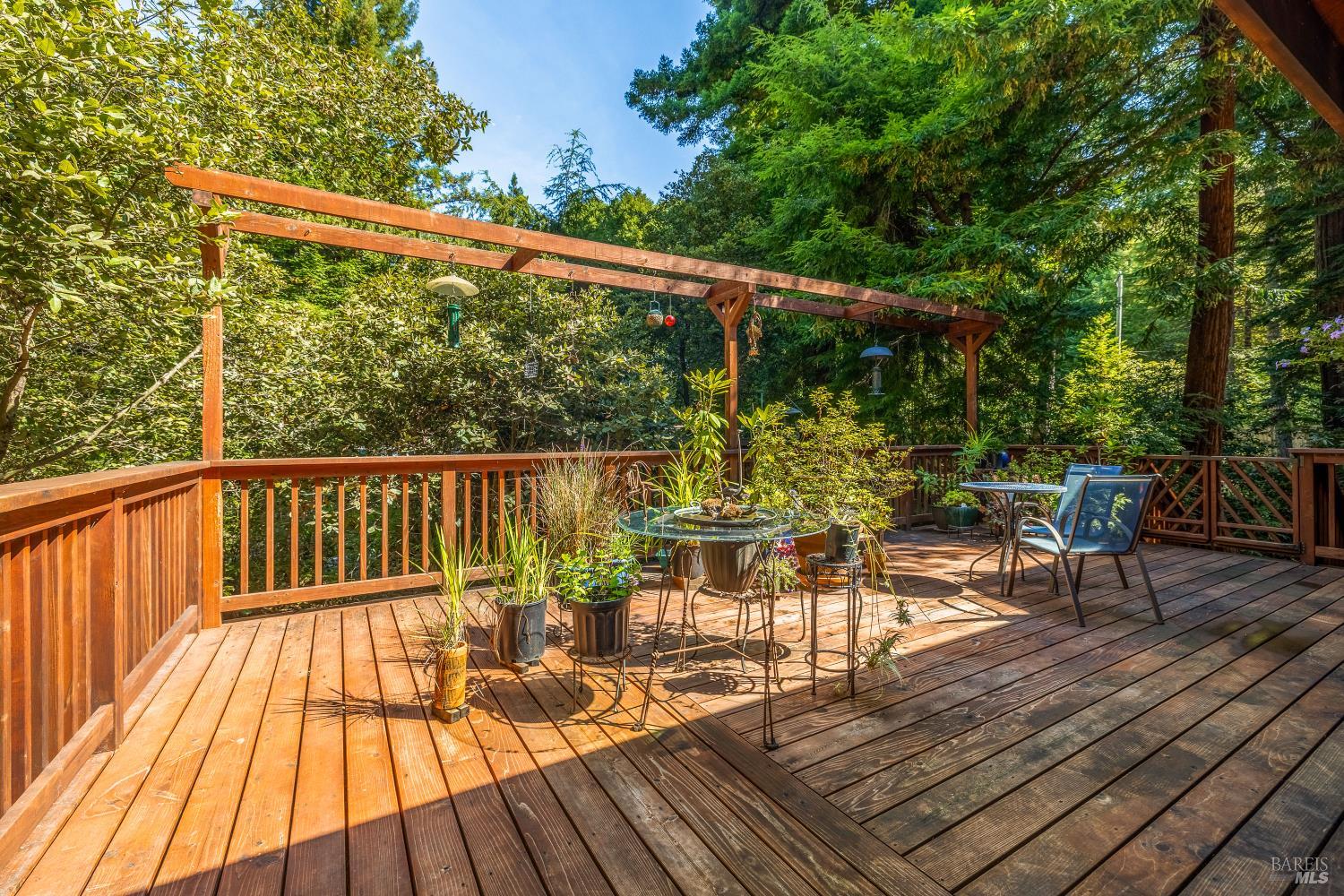 Detail Gallery Image 11 of 43 For 17451 Redwood Springs Dr, Fort Bragg,  CA 95437 - 4 Beds | 4 Baths
