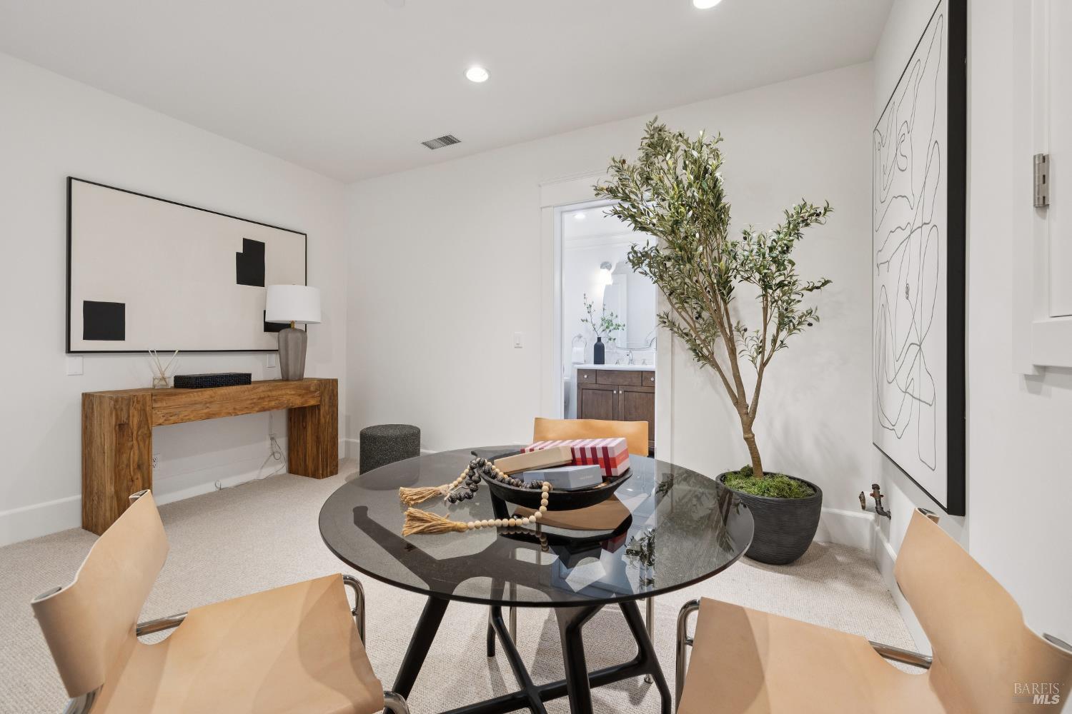 Detail Gallery Image 38 of 46 For 2105 Mar East St, Belvedere Tiburon,  CA 94920 - 5 Beds | 4/1 Baths