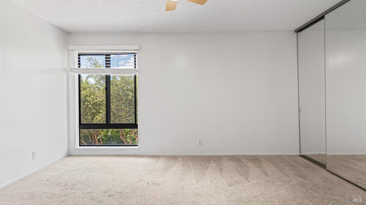 Detail Gallery Image 18 of 33 For 900 Southampton Rd #110,  Benicia,  CA 94510 - 2 Beds | 1/1 Baths