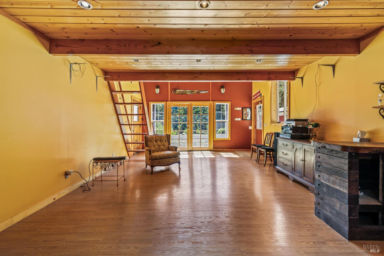 Detail Gallery Image 25 of 40 For 31026 Albion Ridge L Rd, Albion,  CA 95410 - 2 Beds | 2 Baths