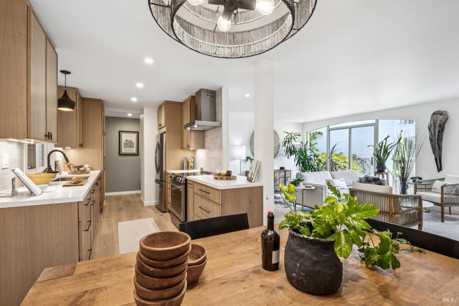 Detail Gallery Image 21 of 76 For 2108 Shelter Bay Ave, Mill Valley,  CA 94941 - 2 Beds | 2 Baths