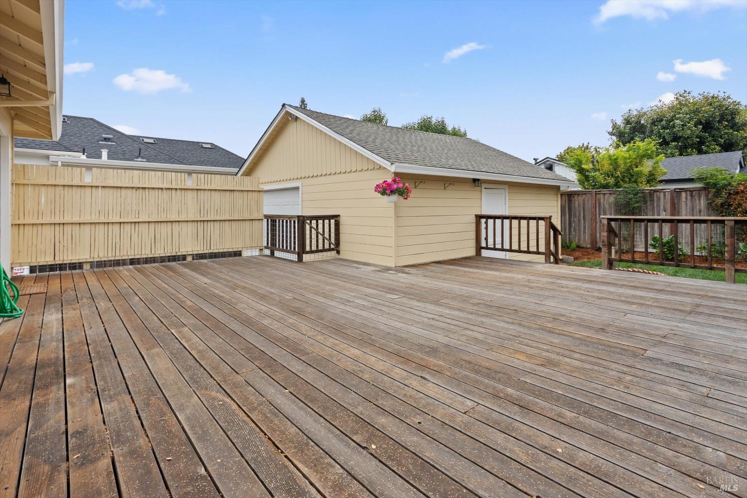Detail Gallery Image 23 of 34 For 851 Western Ave, Petaluma,  CA 94952 - 3 Beds | 1/1 Baths