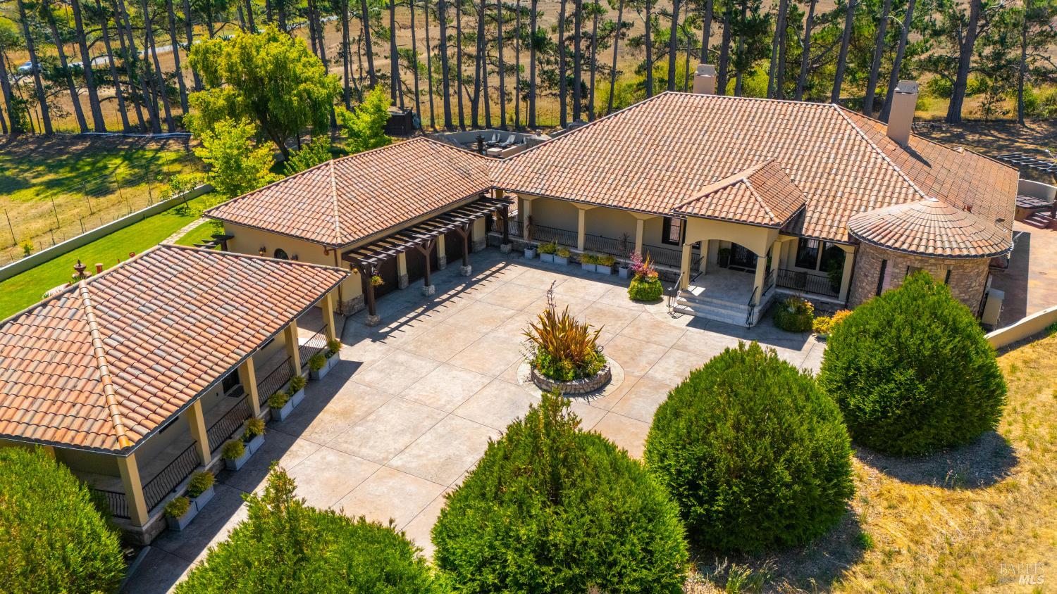 Detail Gallery Image 2 of 93 For 1455 Valley Ford Freestone Rd, Bodega,  CA 94922 - 4 Beds | 3/1 Baths
