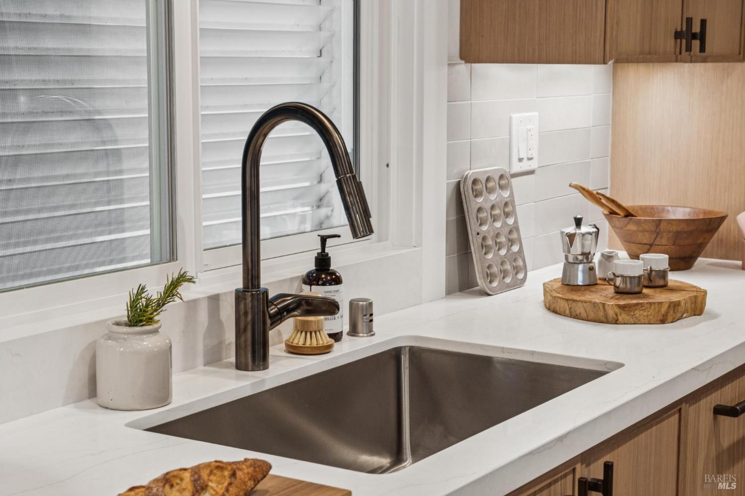 Detail Gallery Image 24 of 76 For 2108 Shelter Bay Ave, Mill Valley,  CA 94941 - 2 Beds | 2 Baths