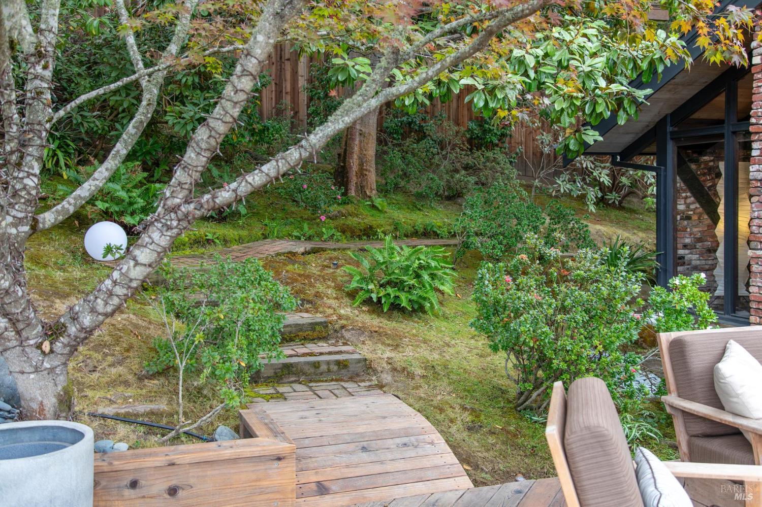 Detail Gallery Image 41 of 53 For 1 Carolyn Ln, Mill Valley,  CA 94941 - 4 Beds | 3 Baths