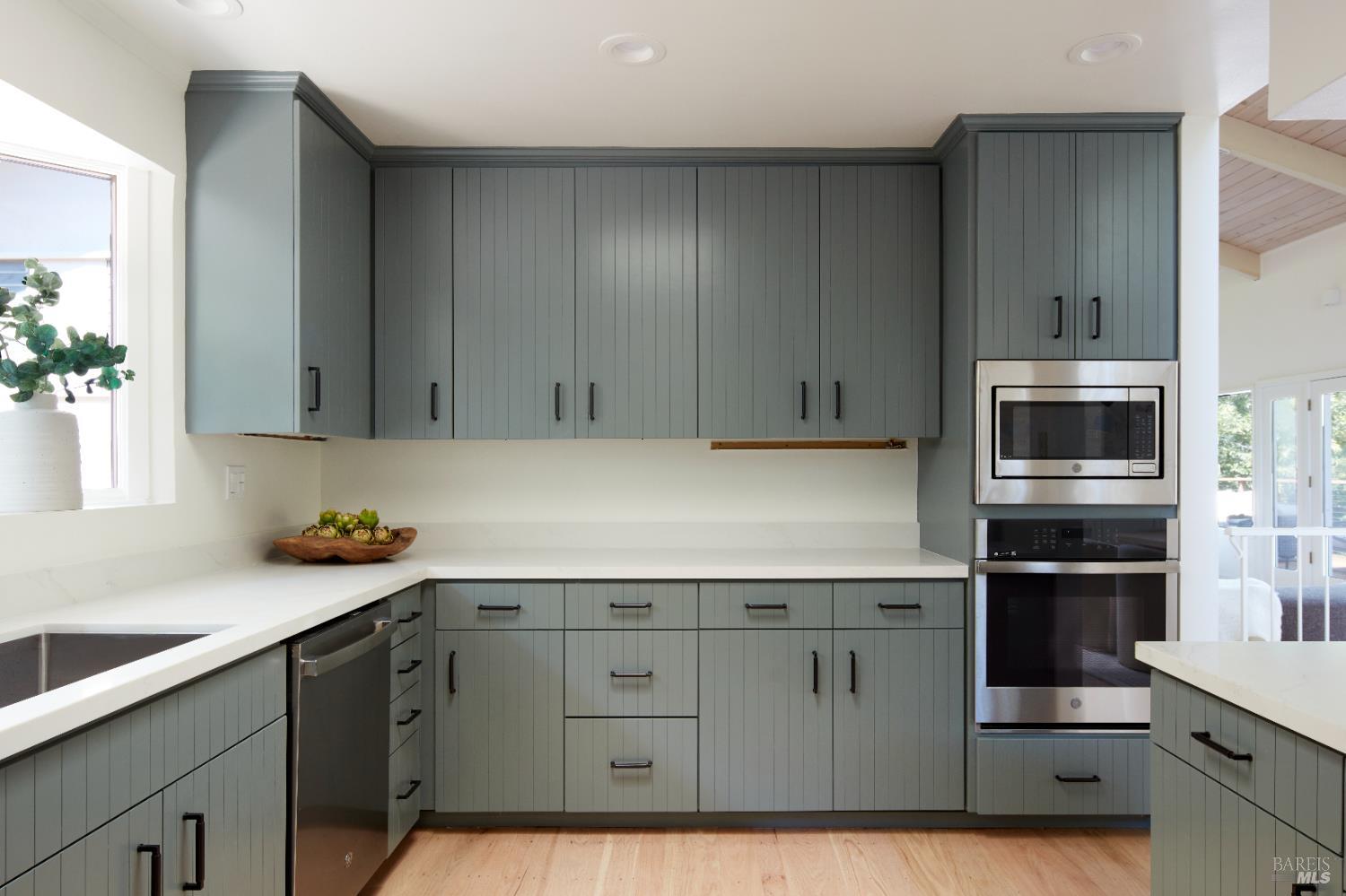 Detail Gallery Image 10 of 34 For 72 Quisisana Dr, Kentfield,  CA 94904 - 4 Beds | 2/1 Baths