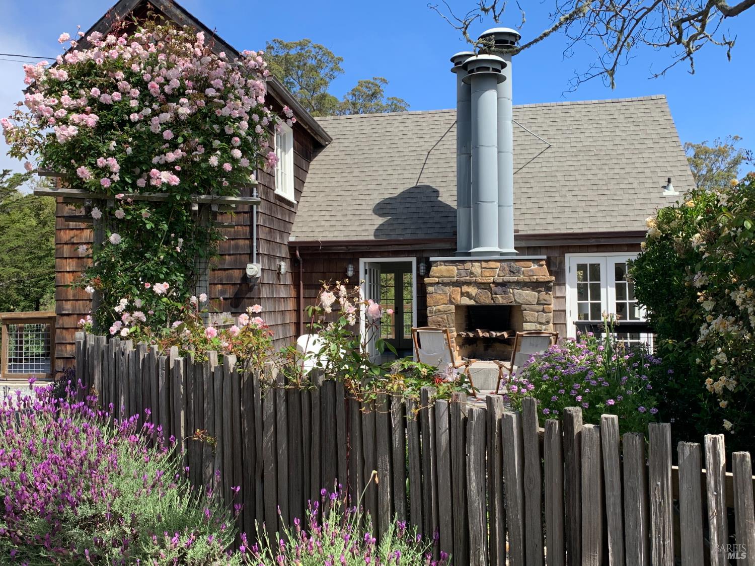 Detail Gallery Image 58 of 62 For 33 Ocean Ave, Bolinas,  CA 94924 - 3 Beds | 2/1 Baths