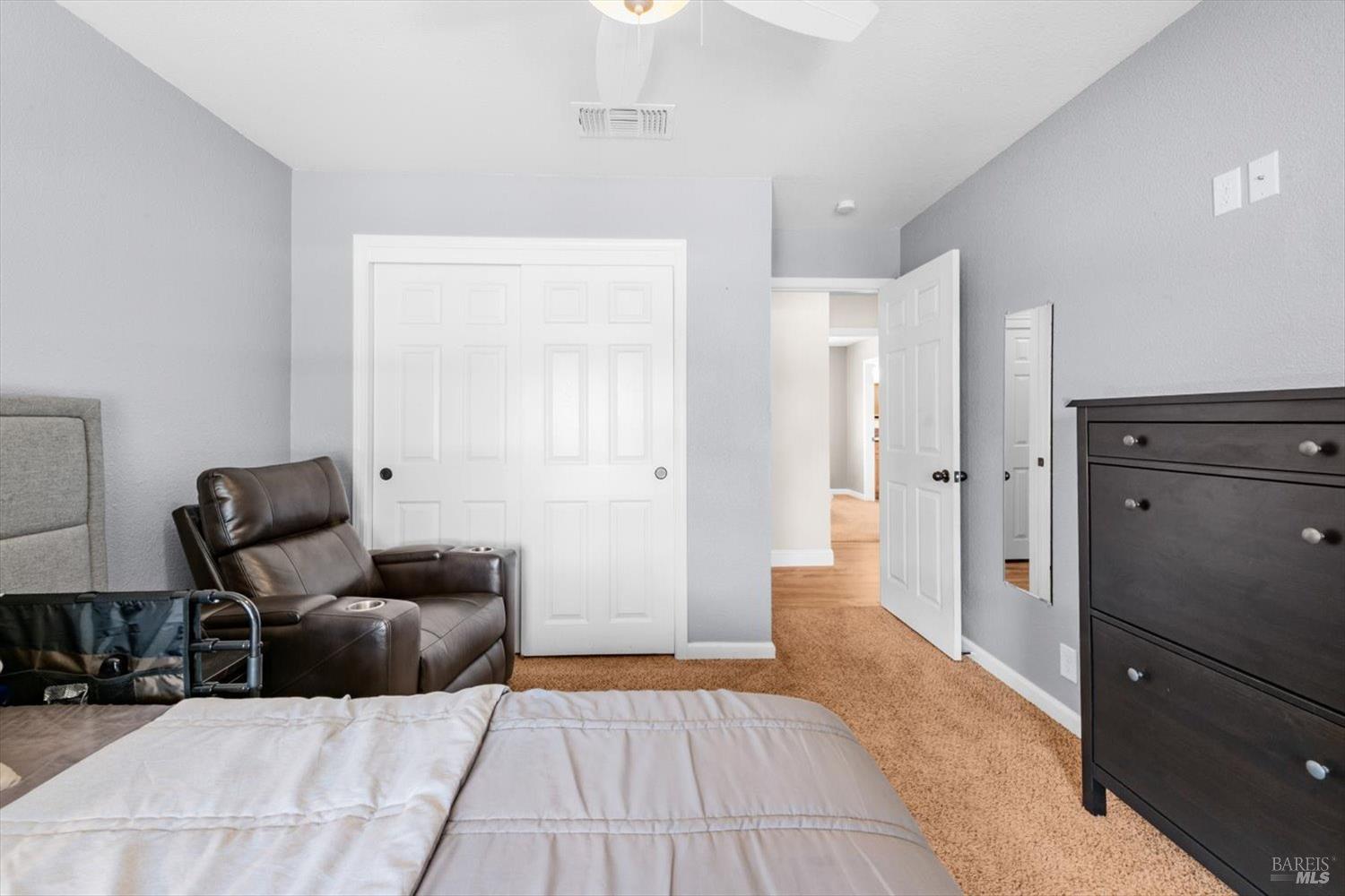 Detail Gallery Image 20 of 46 For 420 Temple Dr, Vacaville,  CA 95687 - 3 Beds | 2 Baths