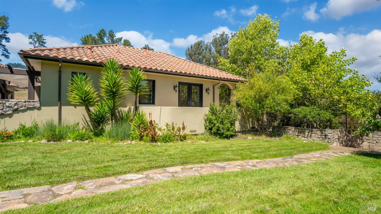 Detail Gallery Image 64 of 93 For 1455 Valley Ford Freestone Rd, Bodega,  CA 94922 - 4 Beds | 3/1 Baths