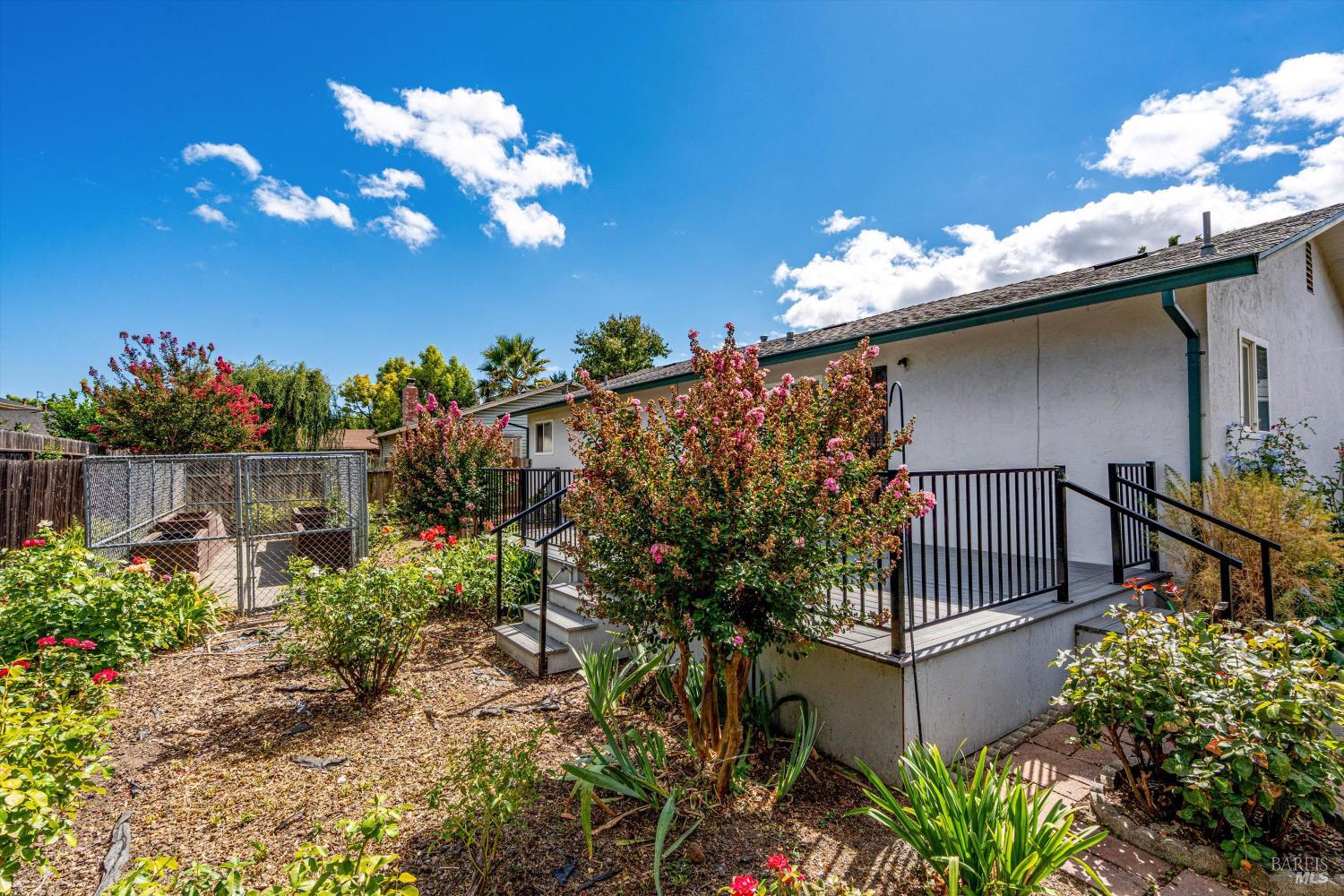 Detail Gallery Image 12 of 27 For 3782 Oxford St, Napa,  CA 94558 - 3 Beds | 2 Baths
