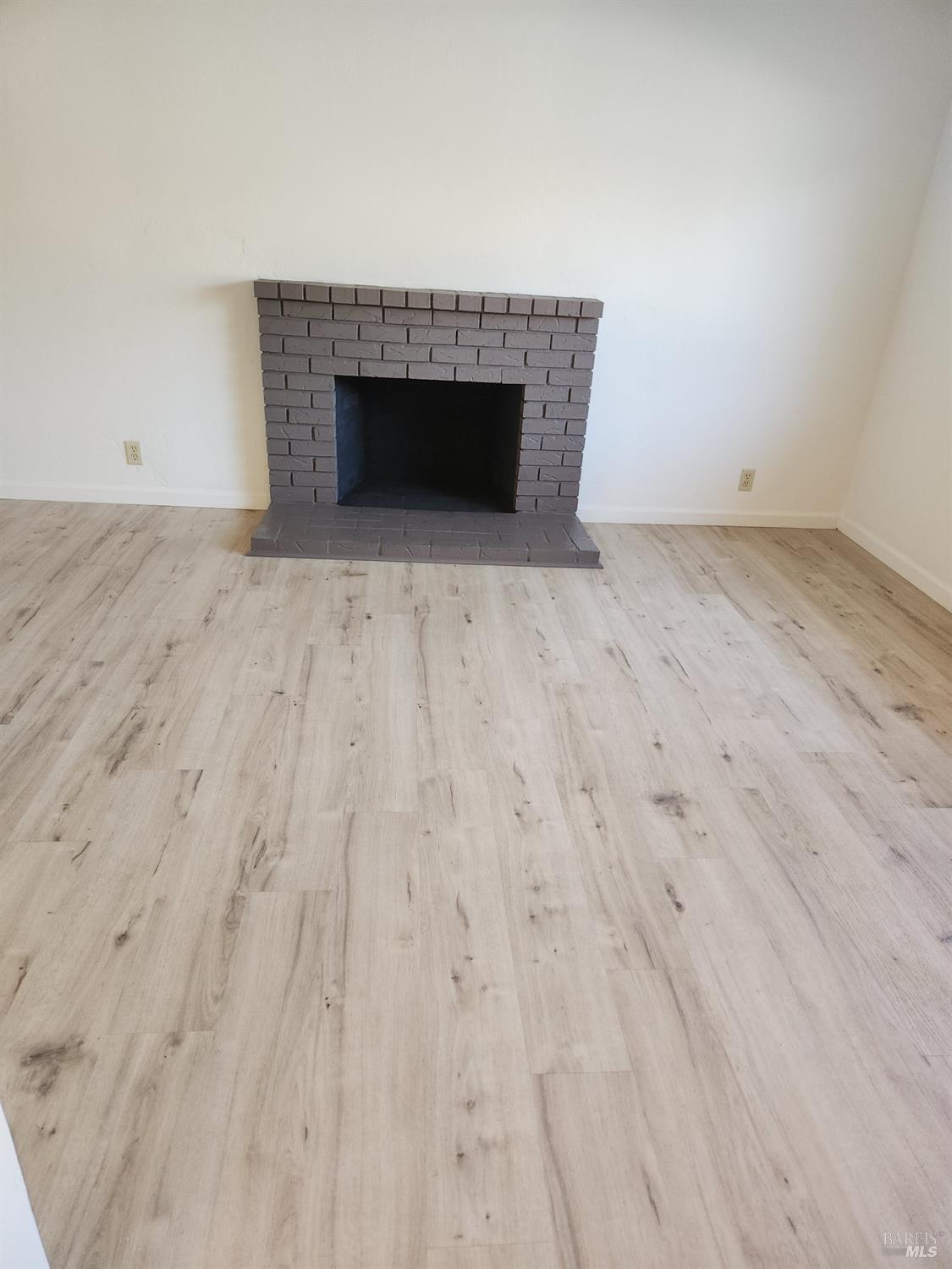 Detail Gallery Image 3 of 16 For 341 Inverness Dr, Vallejo,  CA 94589 - 3 Beds | 2 Baths