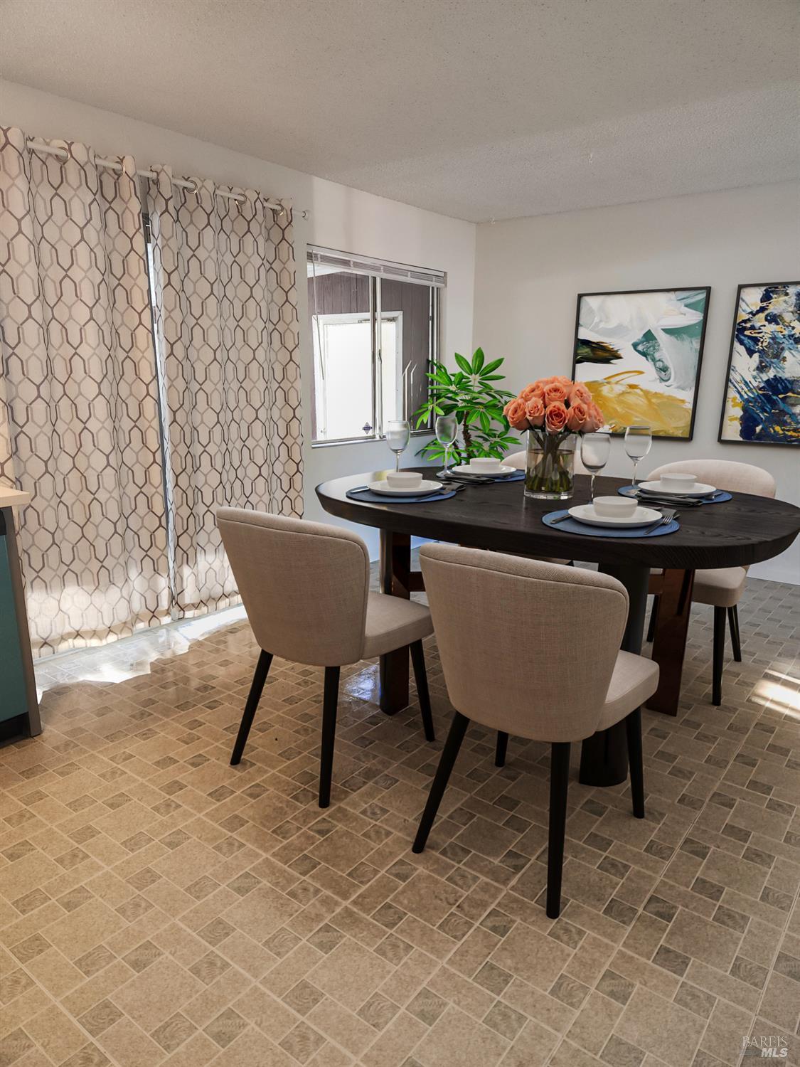 Detail Gallery Image 4 of 16 For 341 Inverness Dr, Vallejo,  CA 94589 - 3 Beds | 2 Baths
