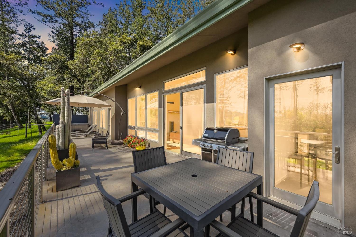 Detail Gallery Image 6 of 83 For 5940 Erland Rd, Santa Rosa,  CA 95404 - 2 Beds | 2/1 Baths