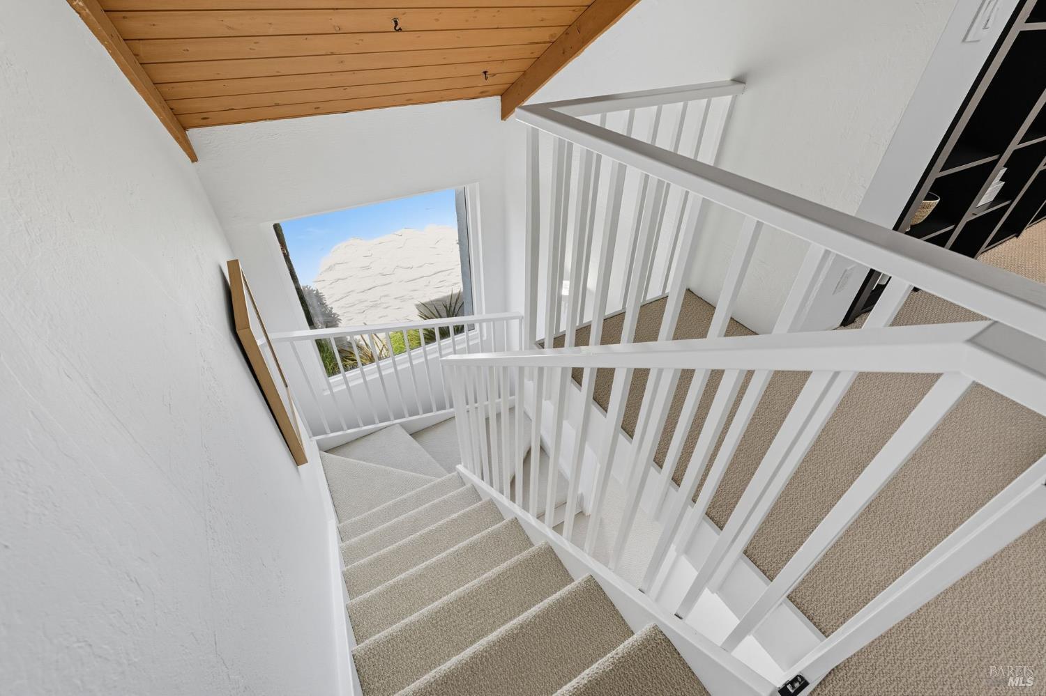 Detail Gallery Image 34 of 51 For 42 Park Ter, Mill Valley,  CA 94941 - 2 Beds | 2/1 Baths