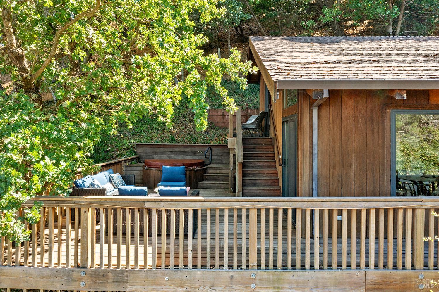 Detail Gallery Image 35 of 37 For 85 Woodside Dr, San Anselmo,  CA 94960 - 3 Beds | 2 Baths
