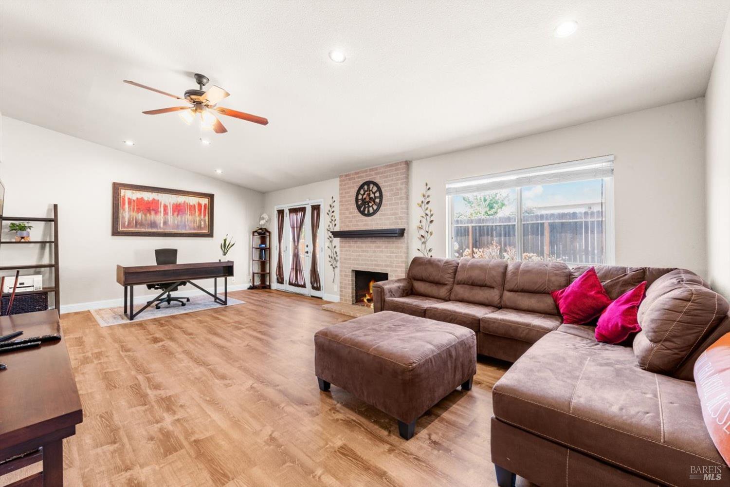 Detail Gallery Image 18 of 46 For 420 Temple Dr, Vacaville,  CA 95687 - 3 Beds | 2 Baths