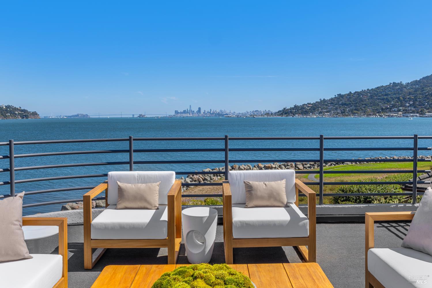 Detail Gallery Image 40 of 54 For 30 Heron Dr, Mill Valley,  CA 94941 - 5 Beds | 3/1 Baths