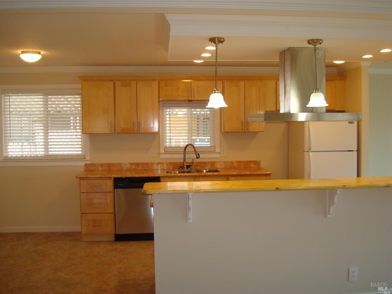 Detail Gallery Image 9 of 13 For 209 Champagne W St, Calistoga,  CA 94515 - 3 Beds | 2 Baths