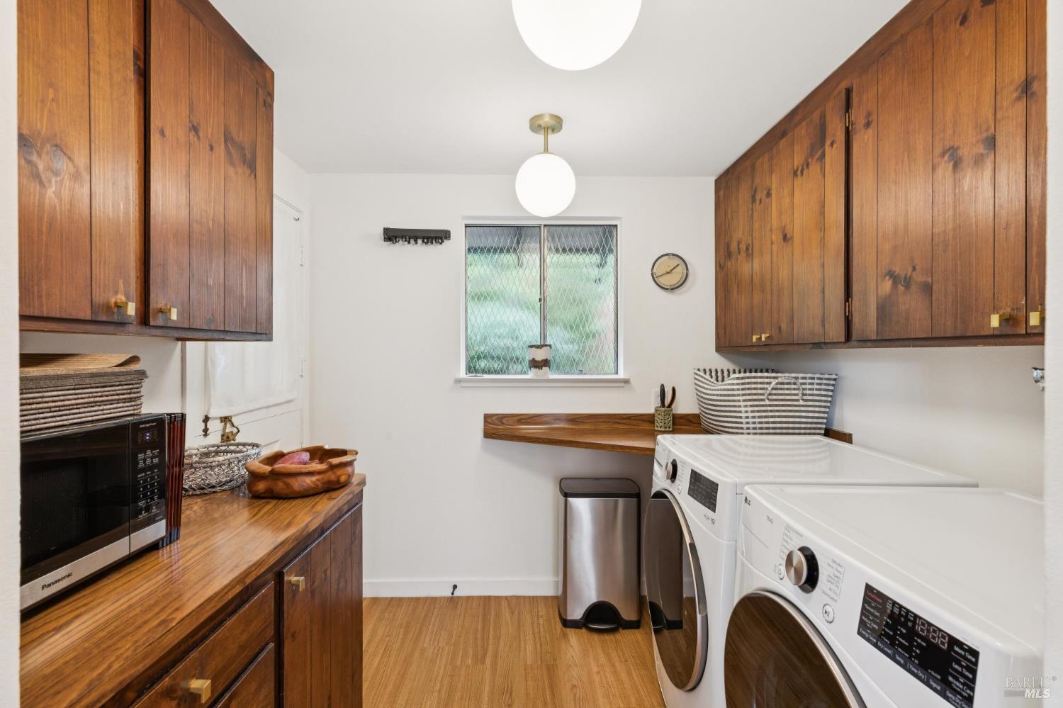 Detail Gallery Image 25 of 53 For 1 Carolyn Ln, Mill Valley,  CA 94941 - 4 Beds | 3 Baths