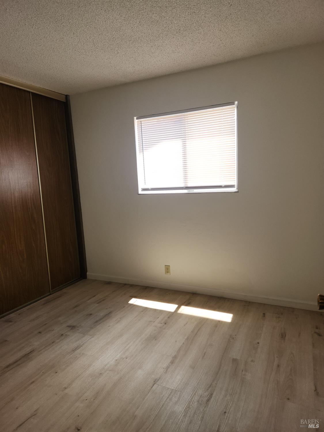 Detail Gallery Image 11 of 16 For 341 Inverness Dr, Vallejo,  CA 94589 - 3 Beds | 2 Baths