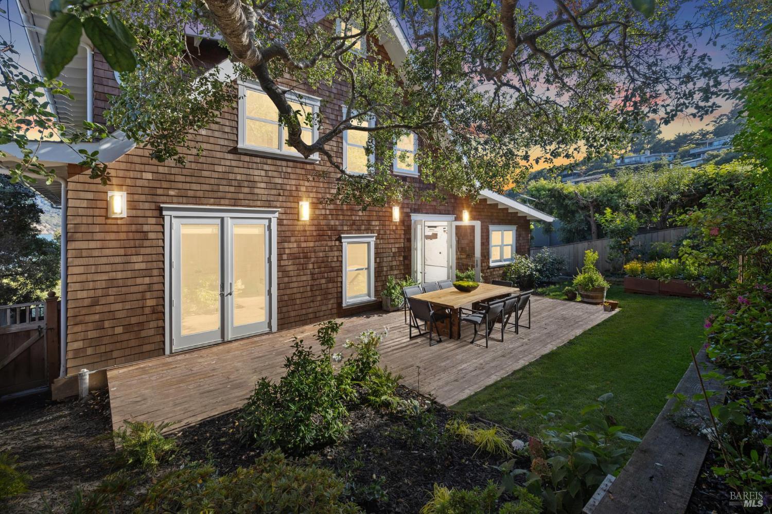 Detail Gallery Image 44 of 46 For 2105 Mar East St, Belvedere Tiburon,  CA 94920 - 5 Beds | 4/1 Baths