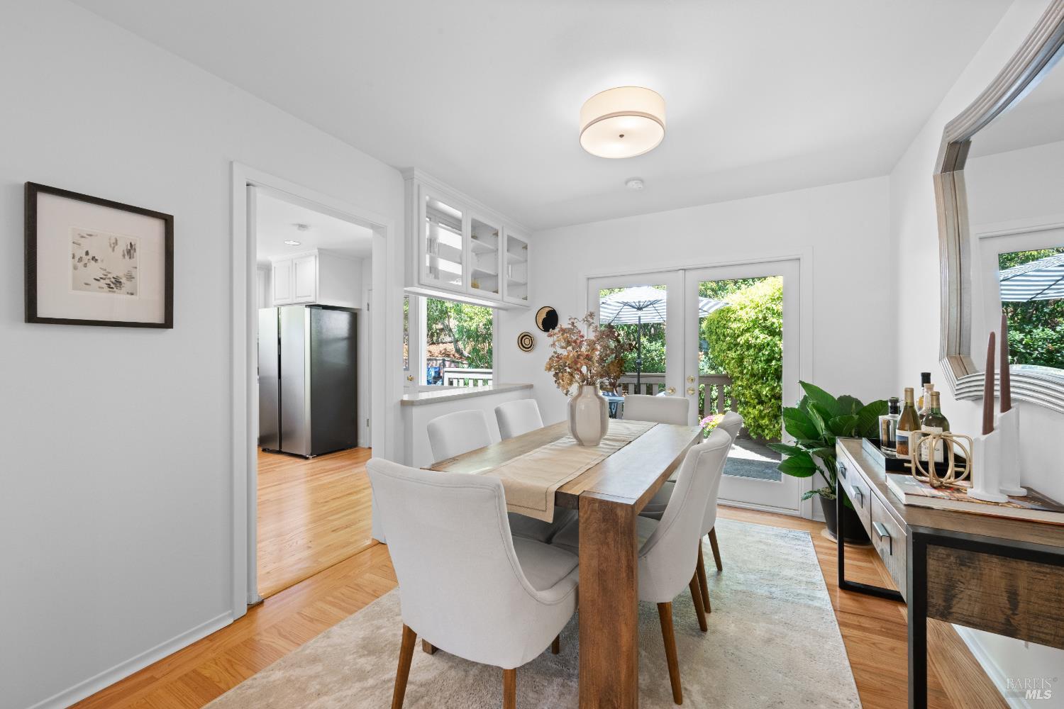 Detail Gallery Image 5 of 16 For 235 Mountain View Ave, San Rafael,  CA 94901 - 2 Beds | 1 Baths