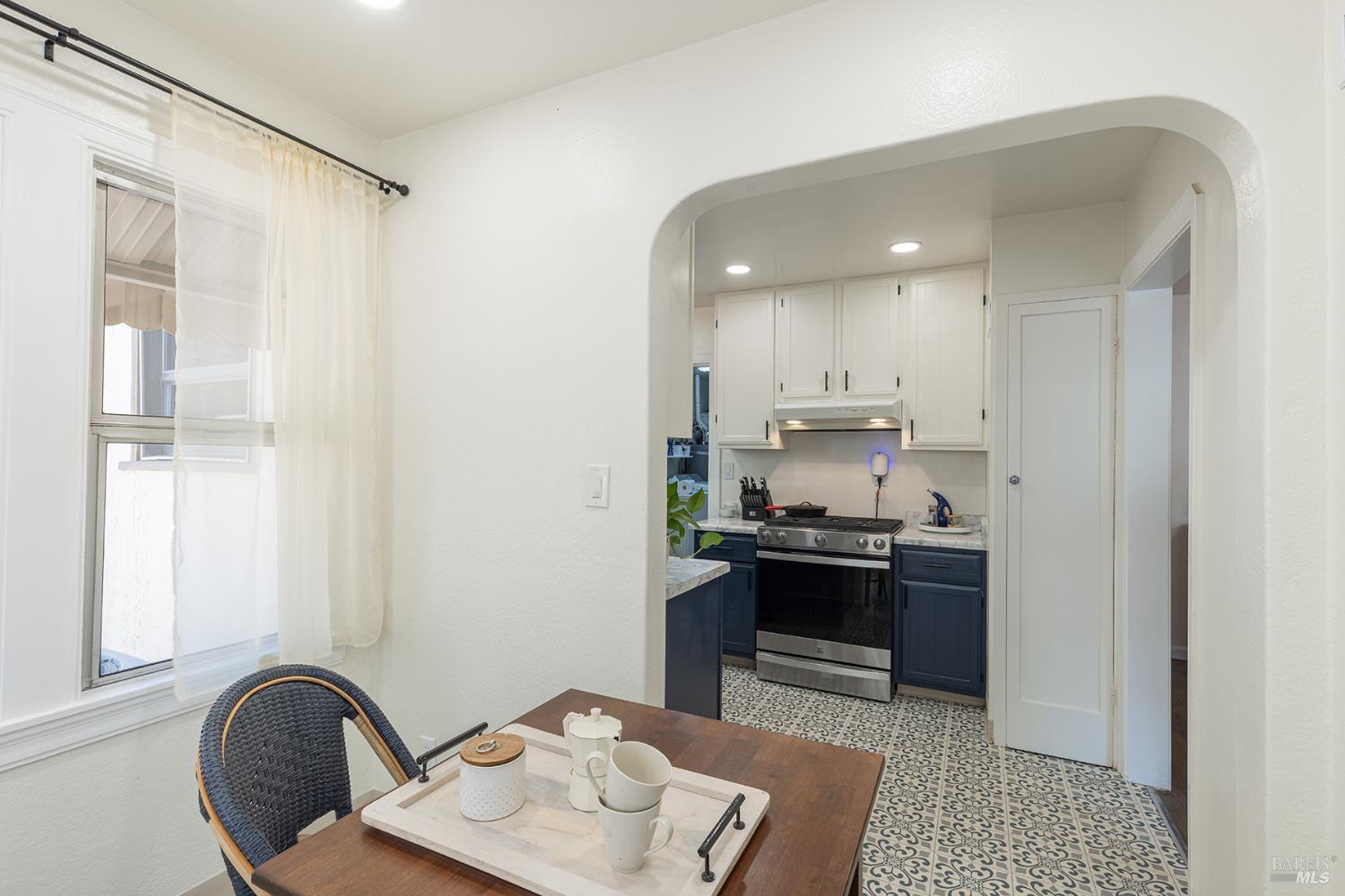 Detail Gallery Image 18 of 45 For 420 Montgomery St, Napa,  CA 94559 - 3 Beds | 2 Baths