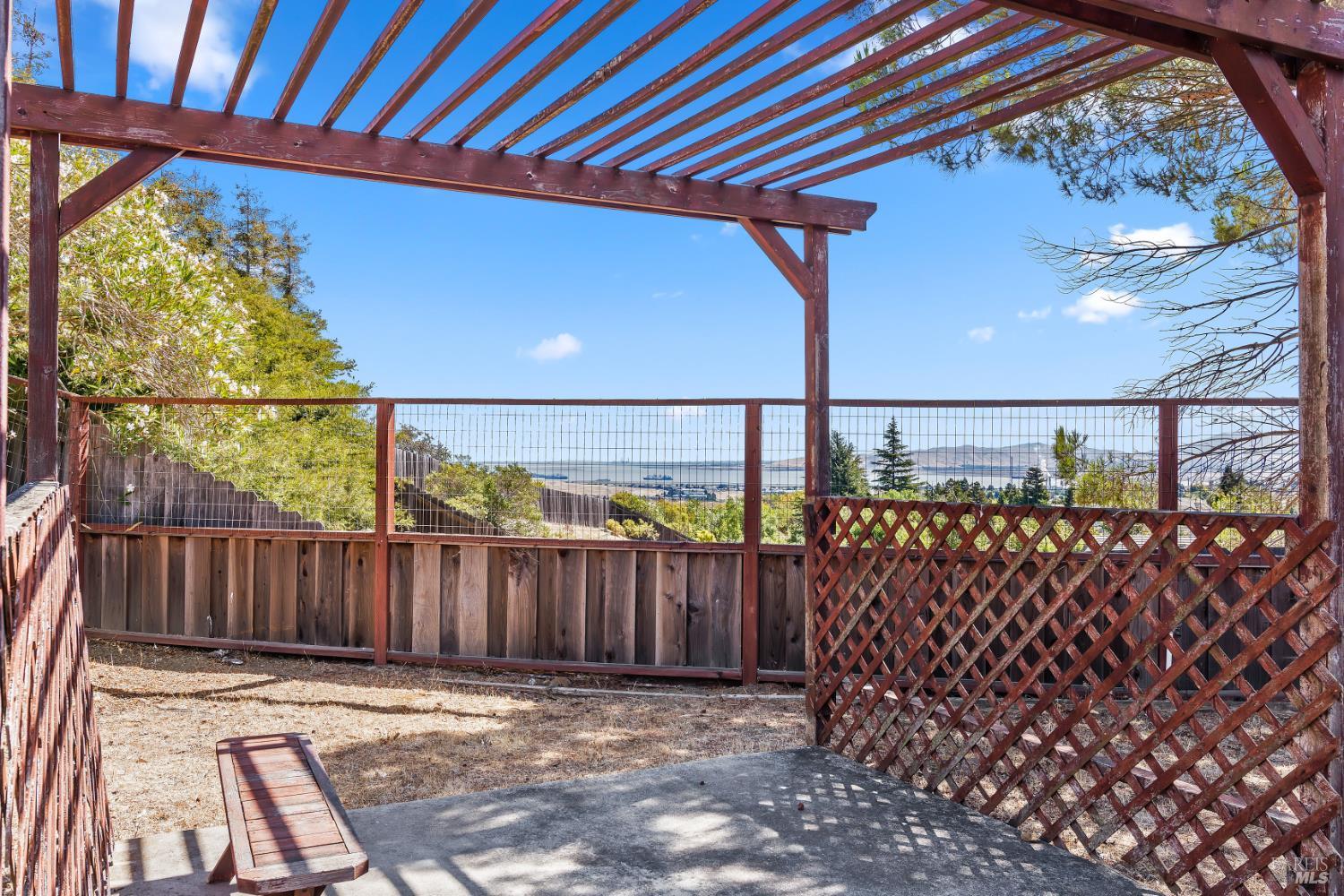 Detail Gallery Image 41 of 45 For 744 Jasmine Ct, Benicia,  CA 94510 - 3 Beds | 2 Baths