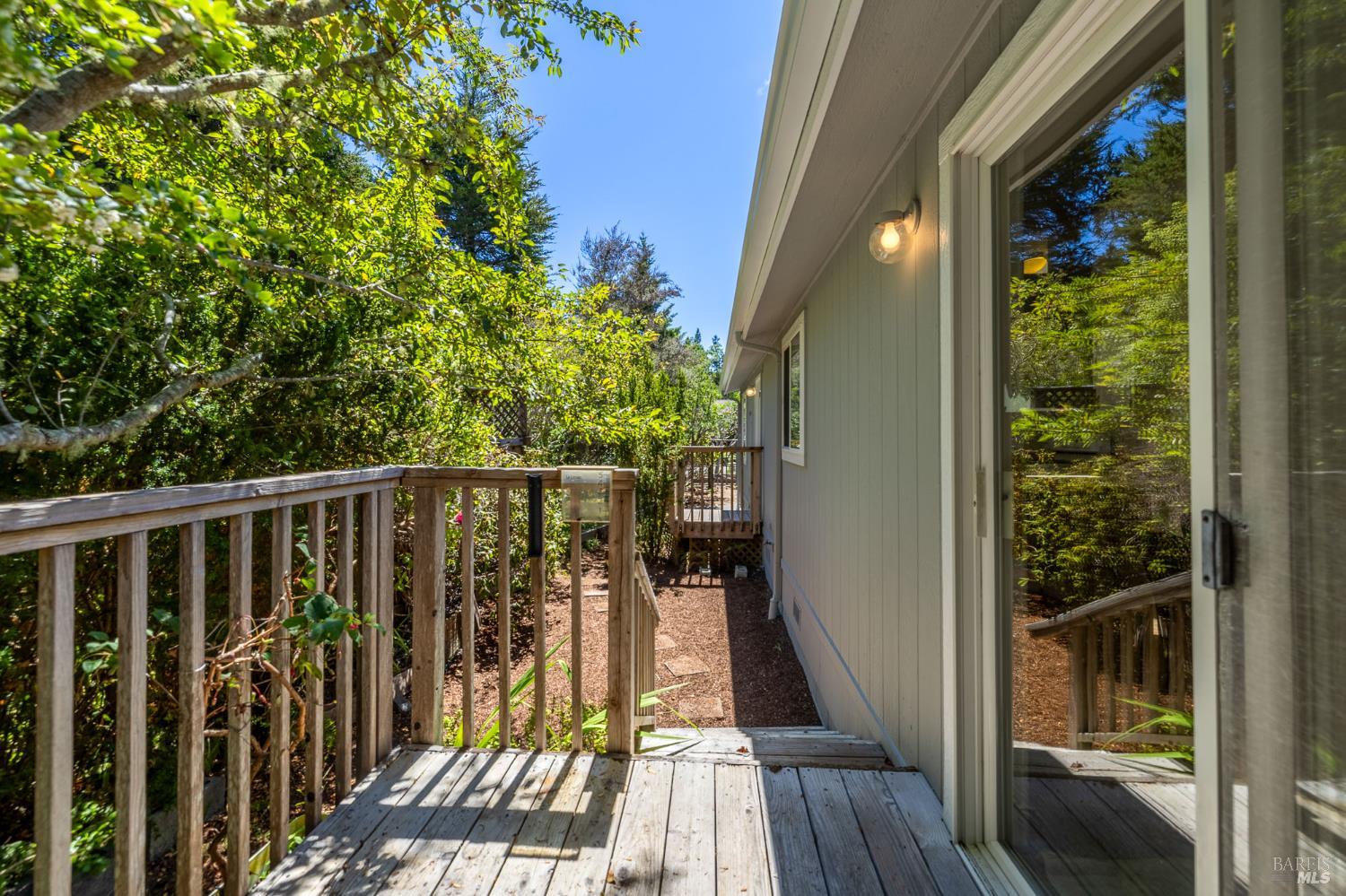 Detail Gallery Image 10 of 37 For 43300 Little River Airport Rd #27,  Little River_1,  CA 95456 - 3 Beds | 2 Baths