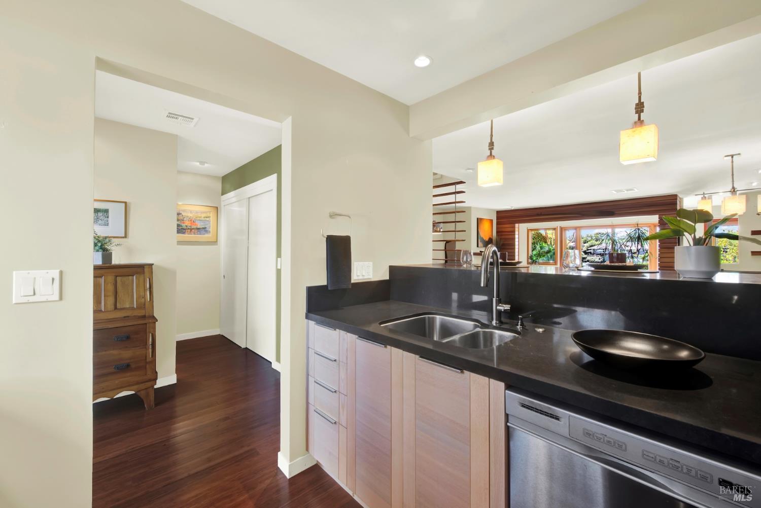Detail Gallery Image 42 of 97 For 927 Marina Dr, Napa,  CA 94559 - 3 Beds | 2/1 Baths