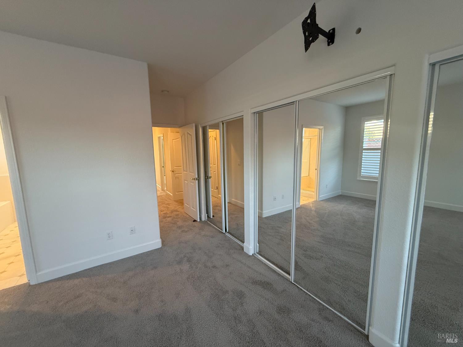 Detail Gallery Image 22 of 38 For 316 Acadia Dr, Petaluma,  CA 94954 - 4 Beds | 2/1 Baths