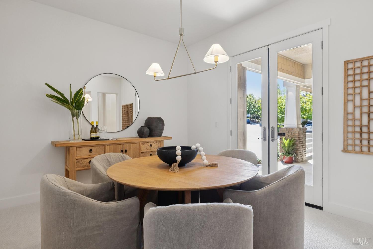 Detail Gallery Image 6 of 49 For 221 Spindle Ct, San Rafael,  CA 94903 - 4 Beds | 4 Baths