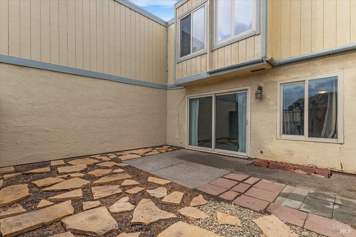 Detail Gallery Image 28 of 32 For 729 Rockwell Pl, Santa Rosa,  CA 95401 - 2 Beds | 1/1 Baths
