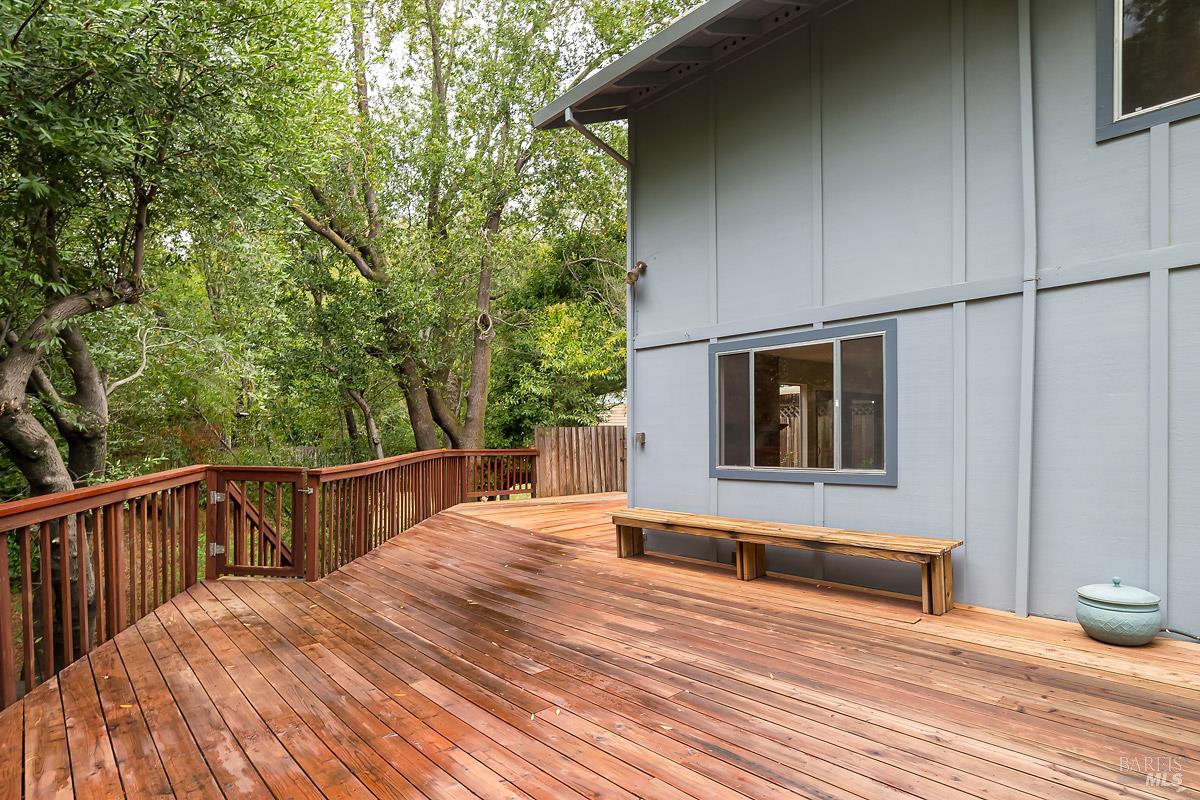 Detail Gallery Image 20 of 23 For 3 Glen Dr, Fairfax,  CA 94930 - 3 Beds | 2/1 Baths