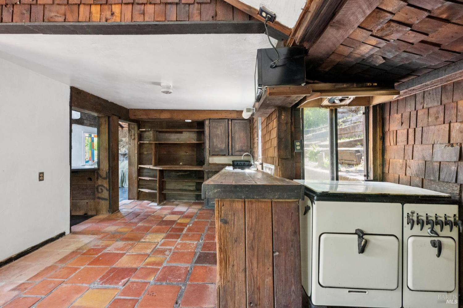 Detail Gallery Image 32 of 69 For 381 Forrest Ave, Fairfax,  CA 94930 - 2 Beds | 1/1 Baths