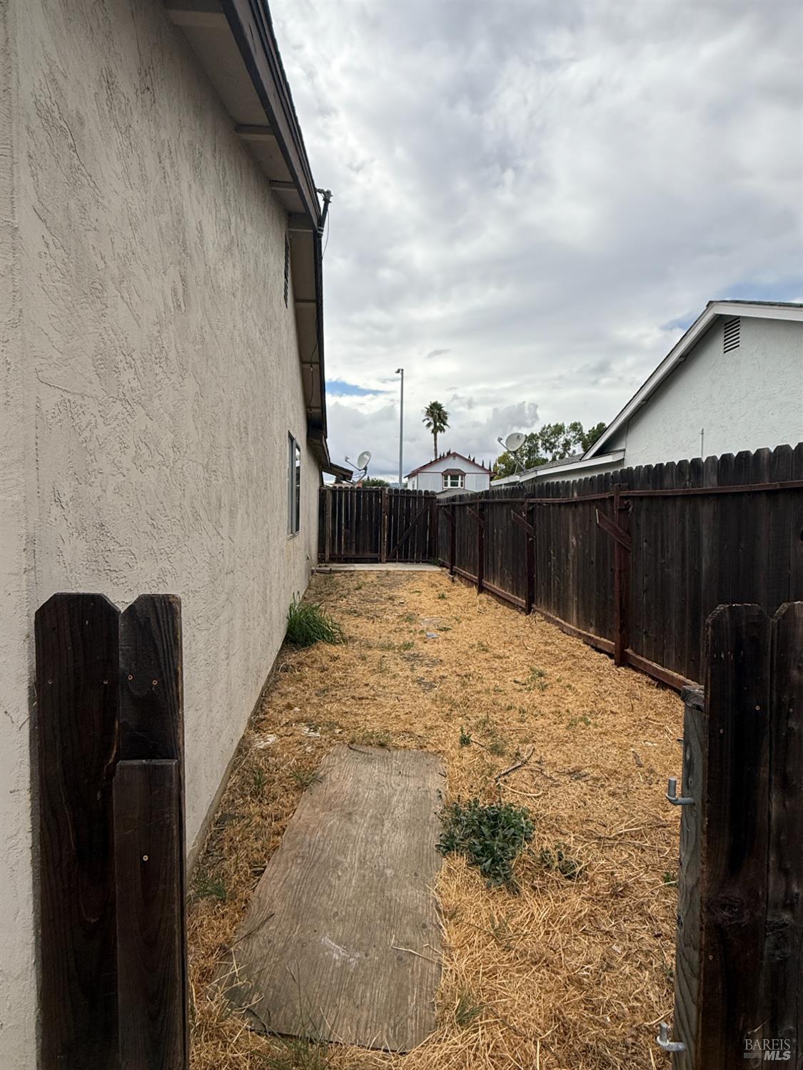 Detail Gallery Image 17 of 17 For 137 Edwin Dr, Vacaville,  CA 95687 - 3 Beds | 2 Baths