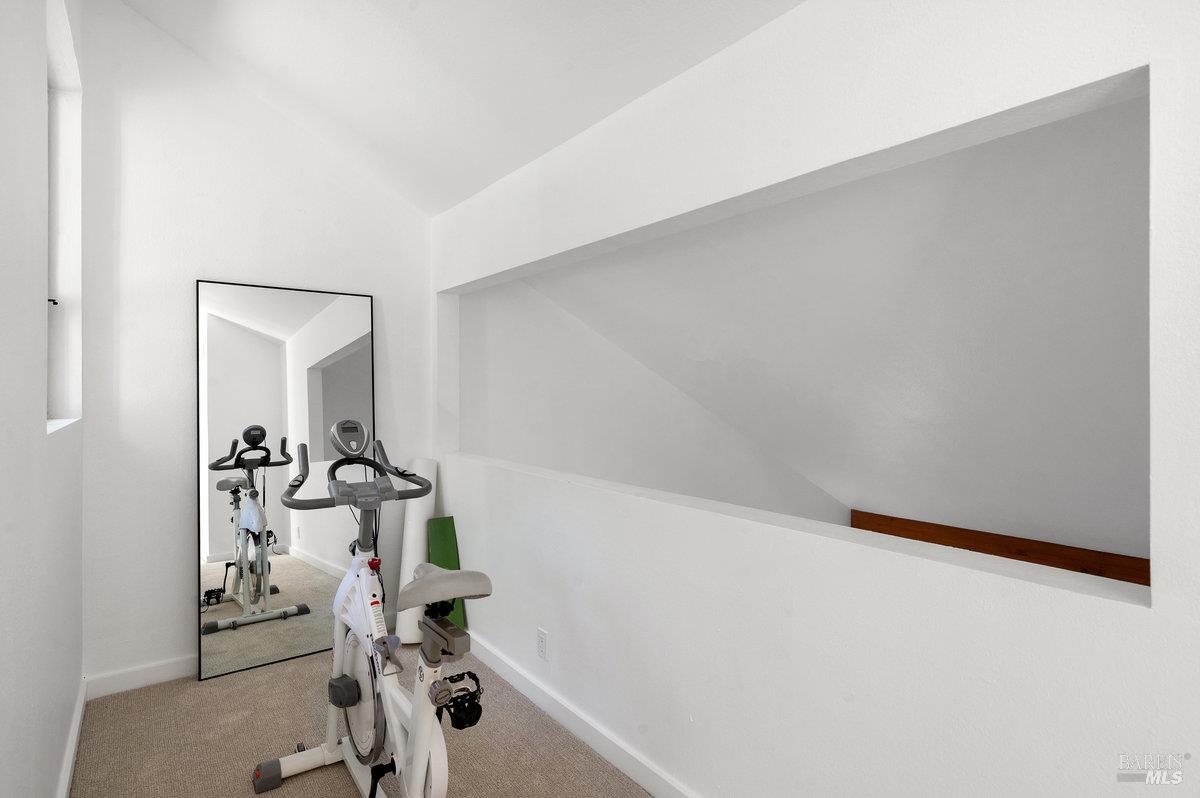 Detail Gallery Image 26 of 32 For 154 Professional Center Pkwy, San Rafael,  CA 94903 - 3 Beds | 2/1 Baths