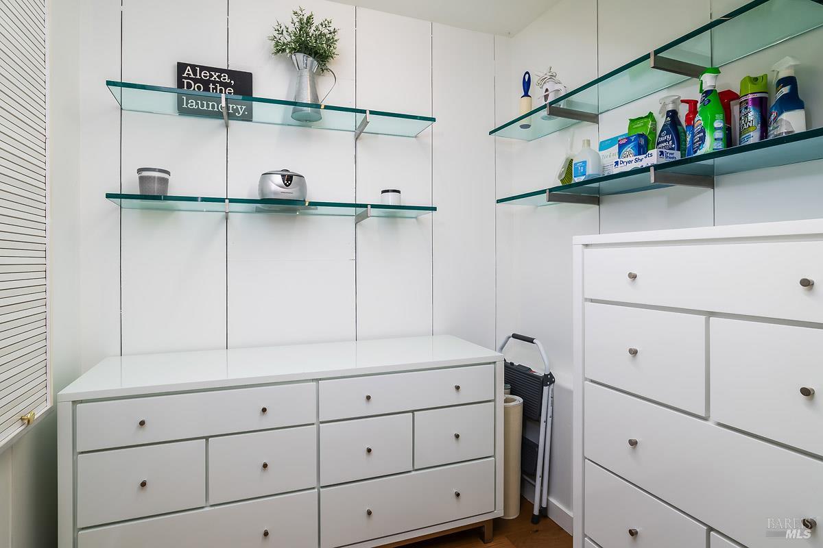 Detail Gallery Image 26 of 43 For 30 Toyon Ct, Corte Madera,  CA 94925 - 2 Beds | 2 Baths