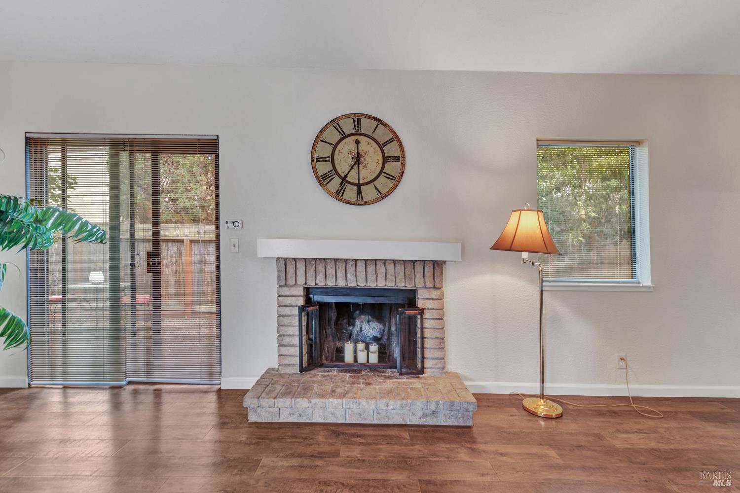 Detail Gallery Image 16 of 46 For 557 Willow Ct, Benicia,  CA 94510 - 2 Beds | 2/1 Baths
