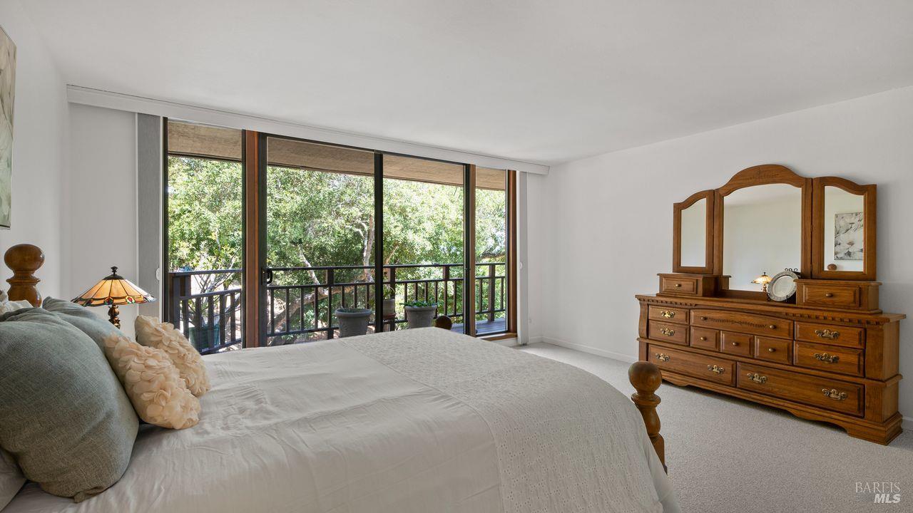 Detail Gallery Image 24 of 42 For 170 Wild Horse Valley Dr, Novato,  CA 94947 - 5 Beds | 2/1 Baths