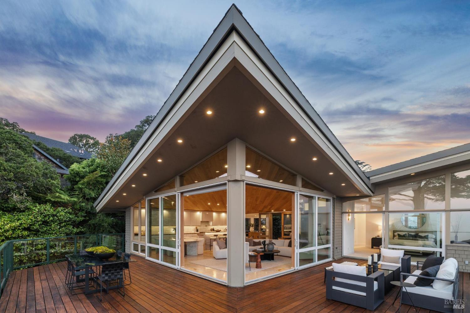 Detail Gallery Image 60 of 66 For 15 Prospect Ave, Sausalito,  CA 94965 - 3 Beds | 3/2 Baths