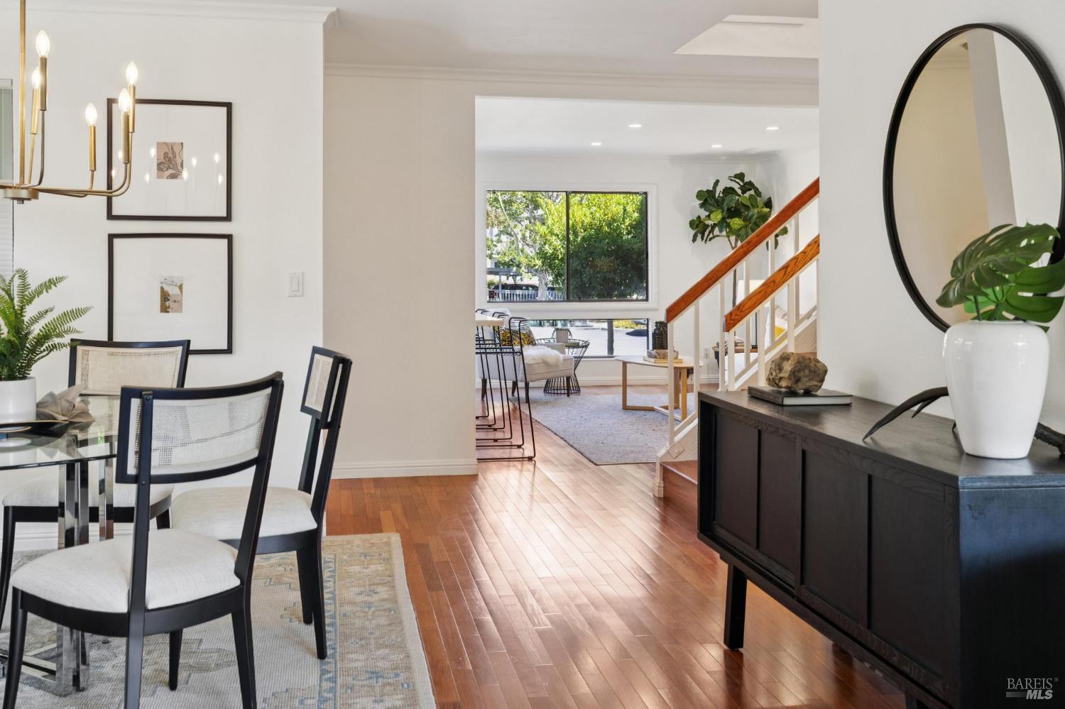 Detail Gallery Image 11 of 40 For 54 Sandpiper Cir, Corte Madera,  CA 94925 - 3 Beds | 2/1 Baths