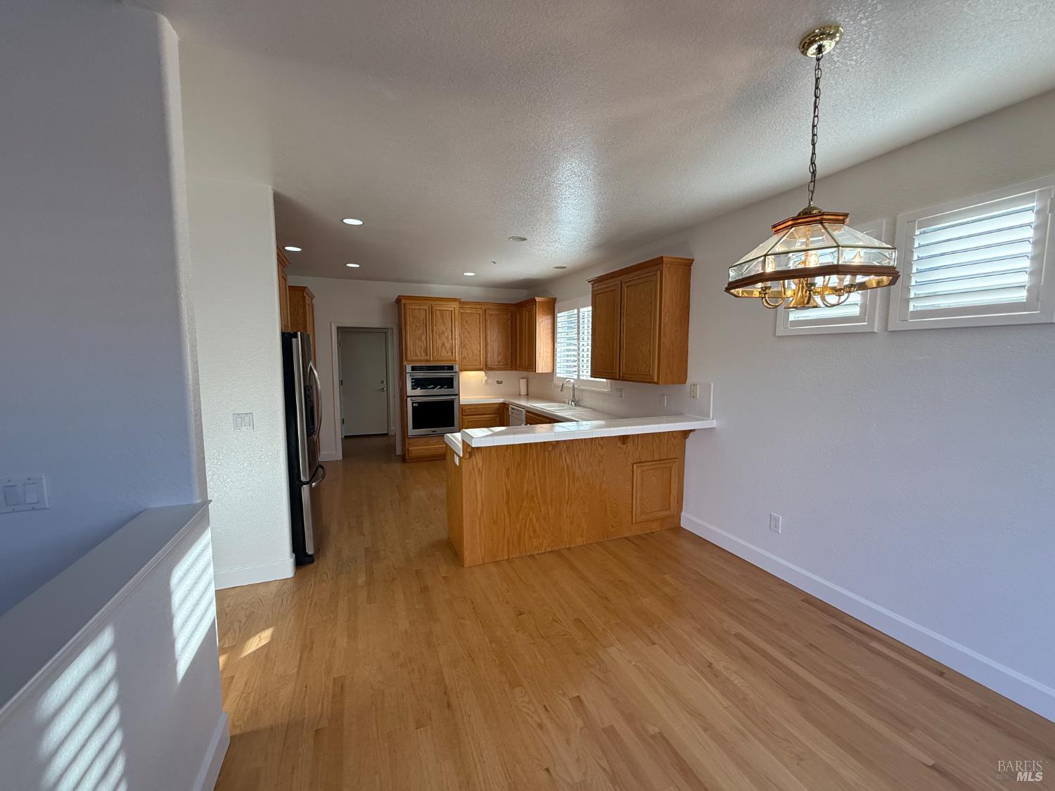 Detail Gallery Image 8 of 38 For 316 Acadia Dr, Petaluma,  CA 94954 - 4 Beds | 2/1 Baths