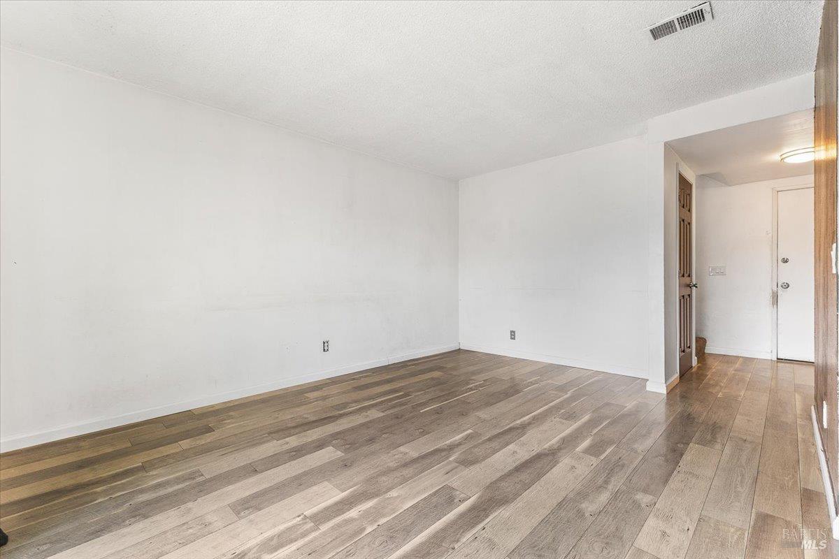 Detail Gallery Image 24 of 32 For 729 Rockwell Pl, Santa Rosa,  CA 95401 - 2 Beds | 1/1 Baths