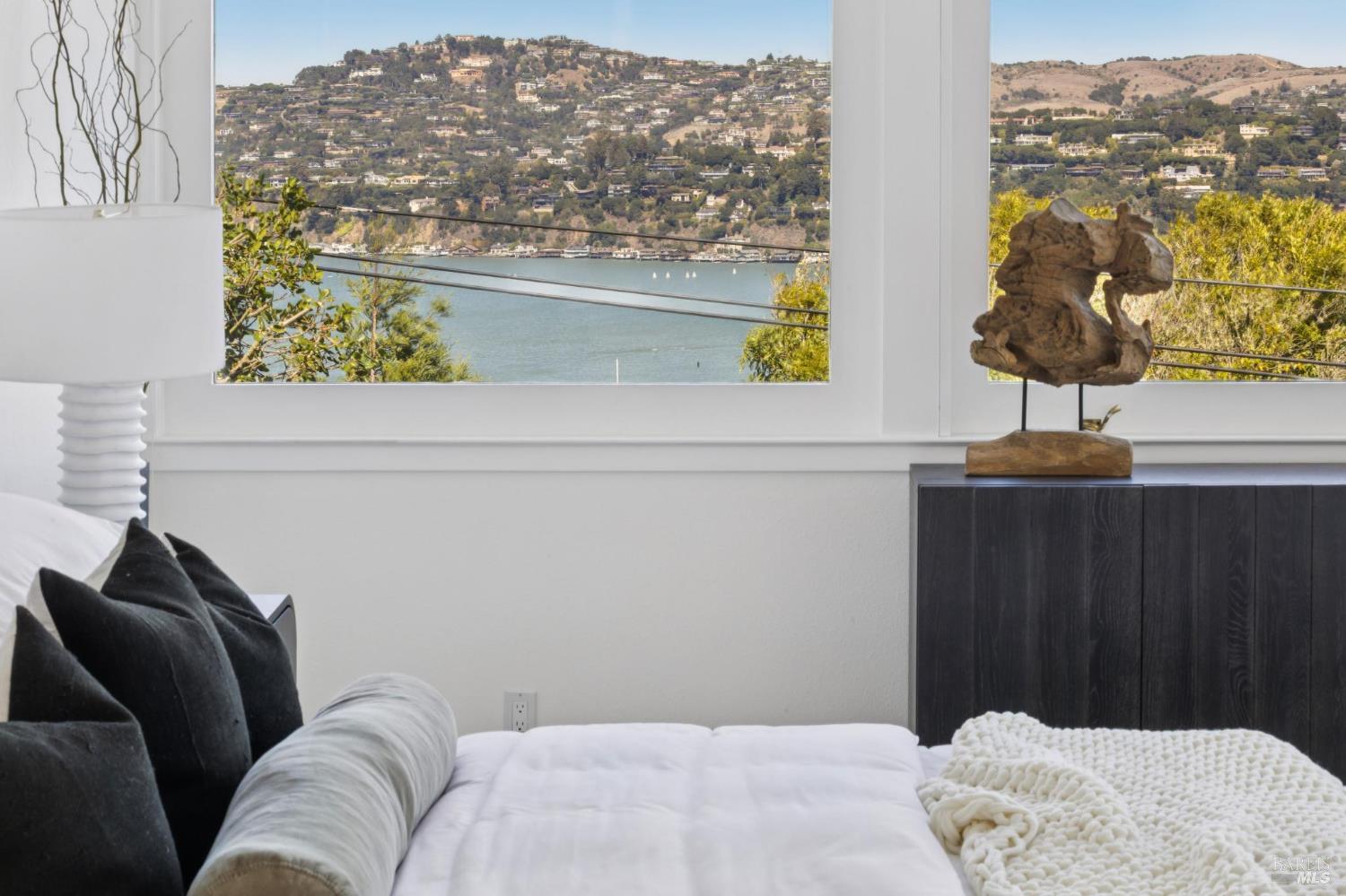 Detail Gallery Image 27 of 66 For 15 Prospect Ave, Sausalito,  CA 94965 - 3 Beds | 3/2 Baths