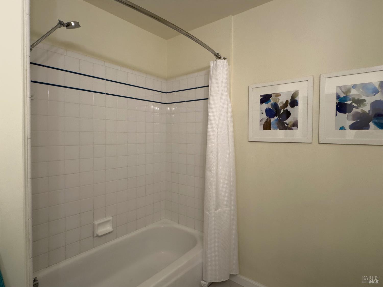Detail Gallery Image 24 of 47 For 15401 Thomas St, Glen Ellen,  CA 95442 - 3 Beds | 2 Baths