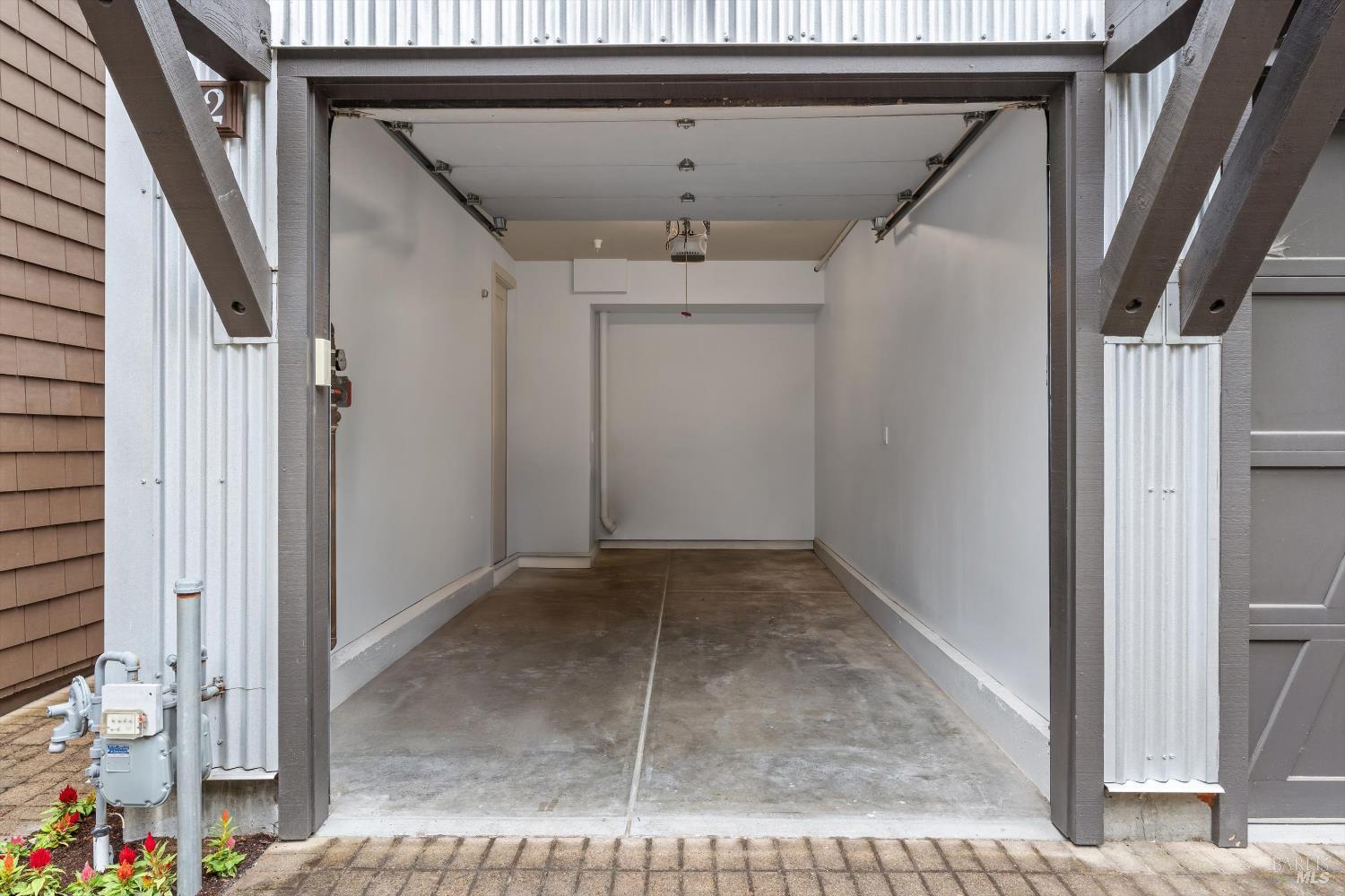 Detail Gallery Image 25 of 30 For 532 Grove St, Healdsburg,  CA 95448 - 2 Beds | 1/1 Baths