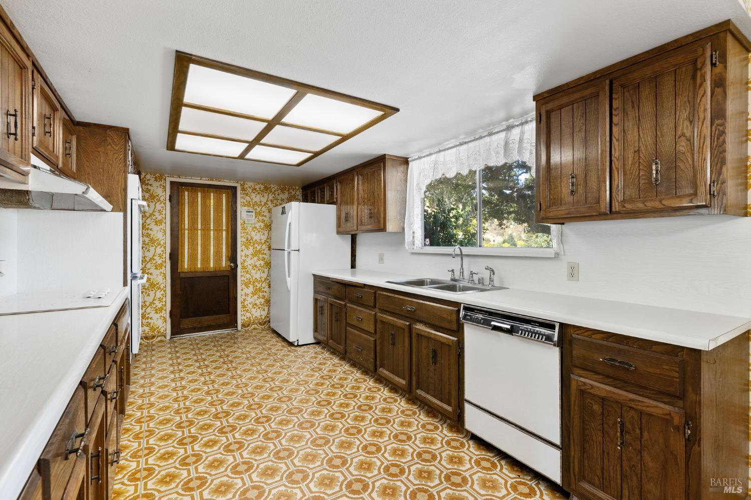 Detail Gallery Image 28 of 64 For 1850 Cravea Ln, Fairfield,  CA 94534 - 5 Beds | 2/1 Baths