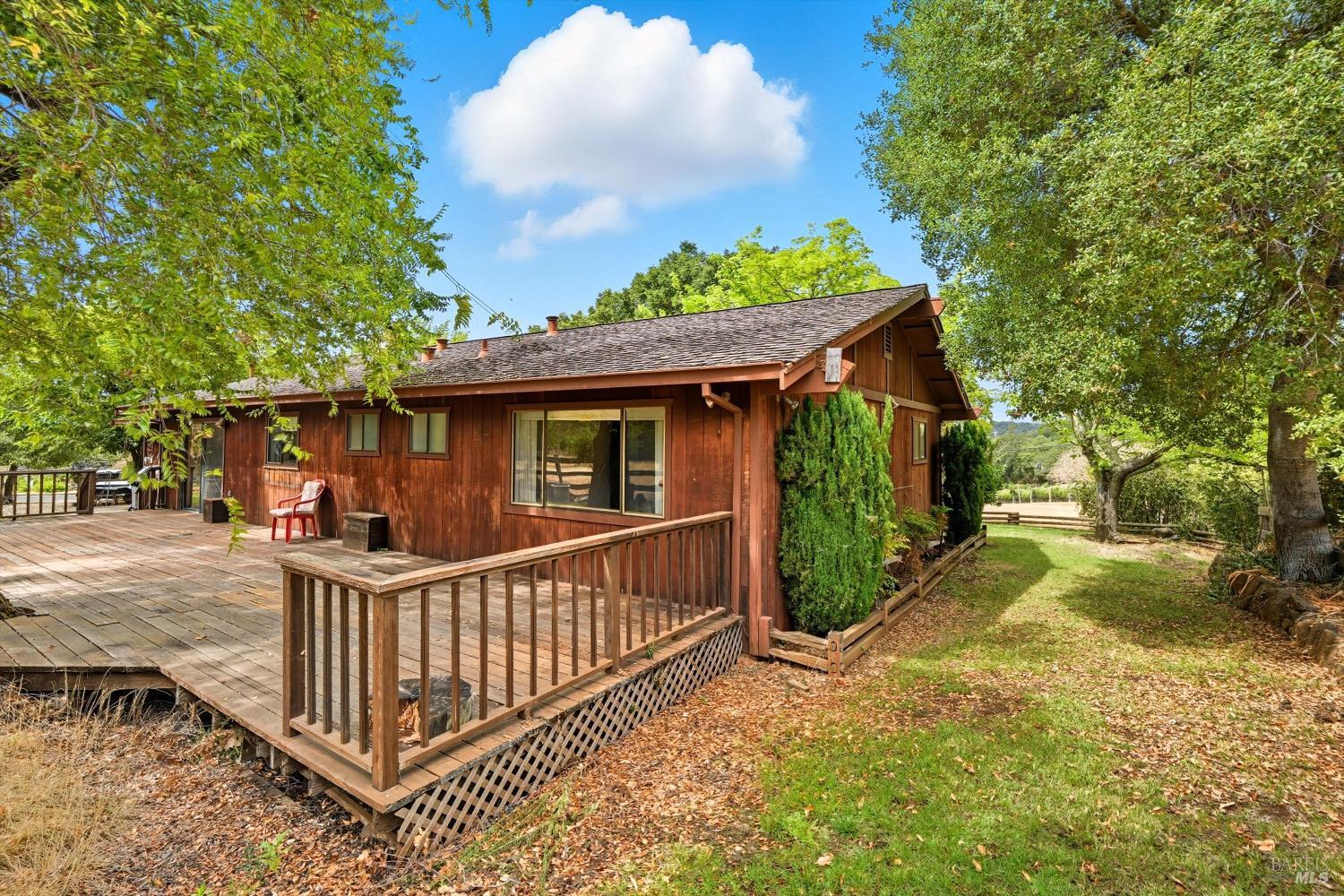 Detail Gallery Image 15 of 28 For 4295 E 3rd Ave, Napa,  CA 94558 - 3 Beds | 2 Baths